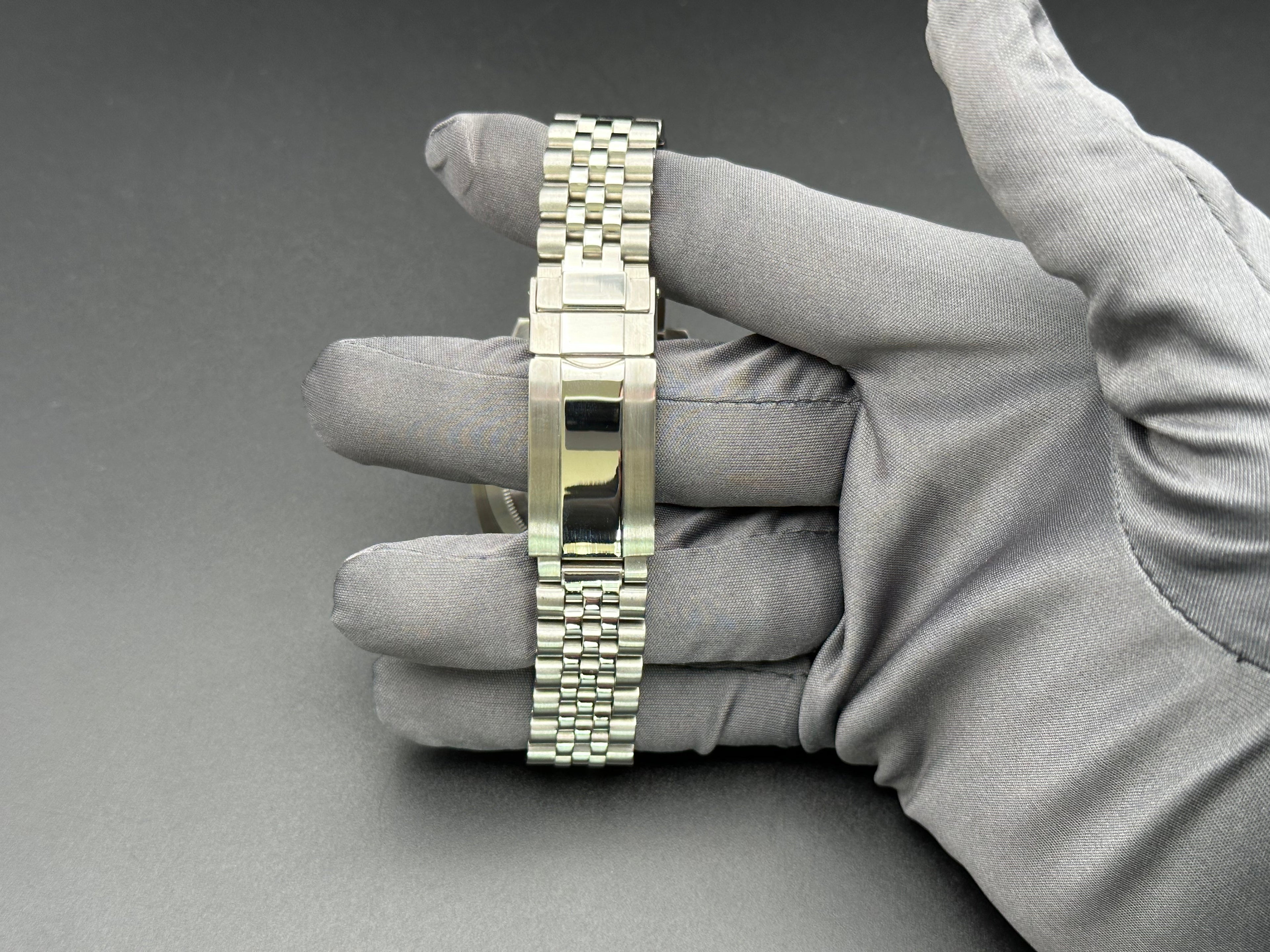 SEIKO MOD SEIKOMASTER BATMAN